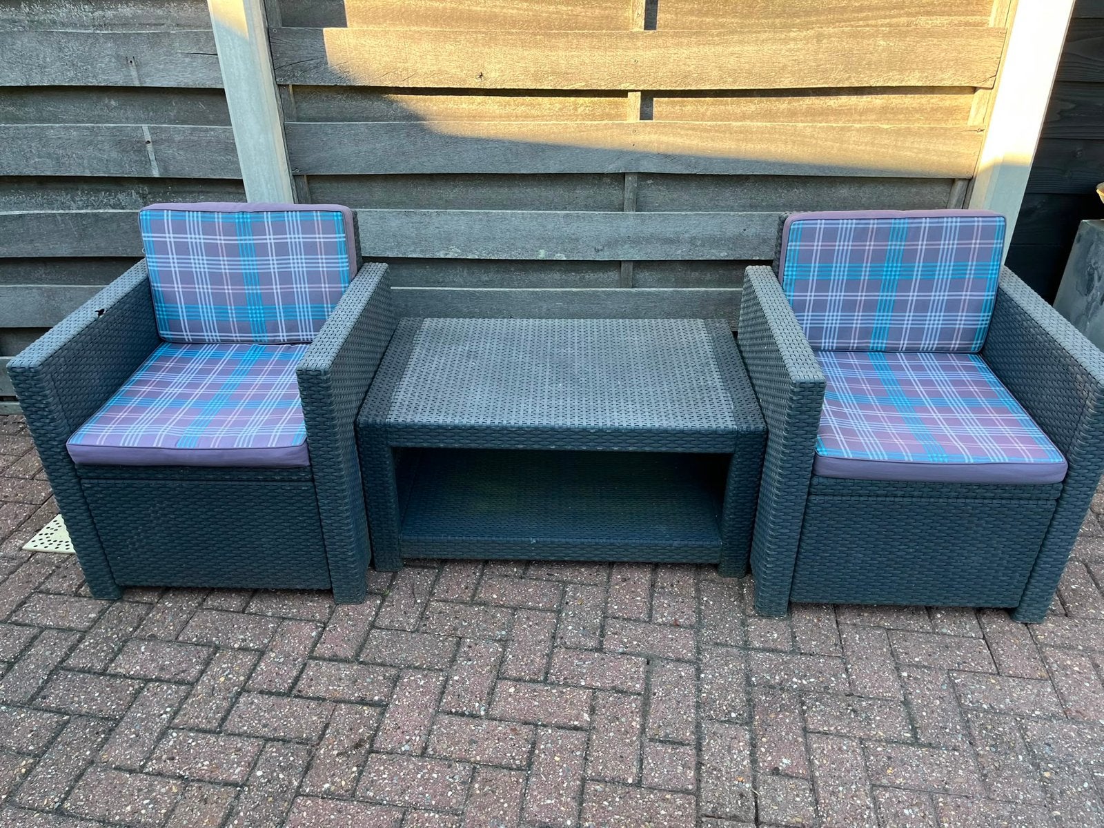 Tuinset gratis af te halen, Ophalen, 4 zitplaatsen, Kunststof, Gebruikt