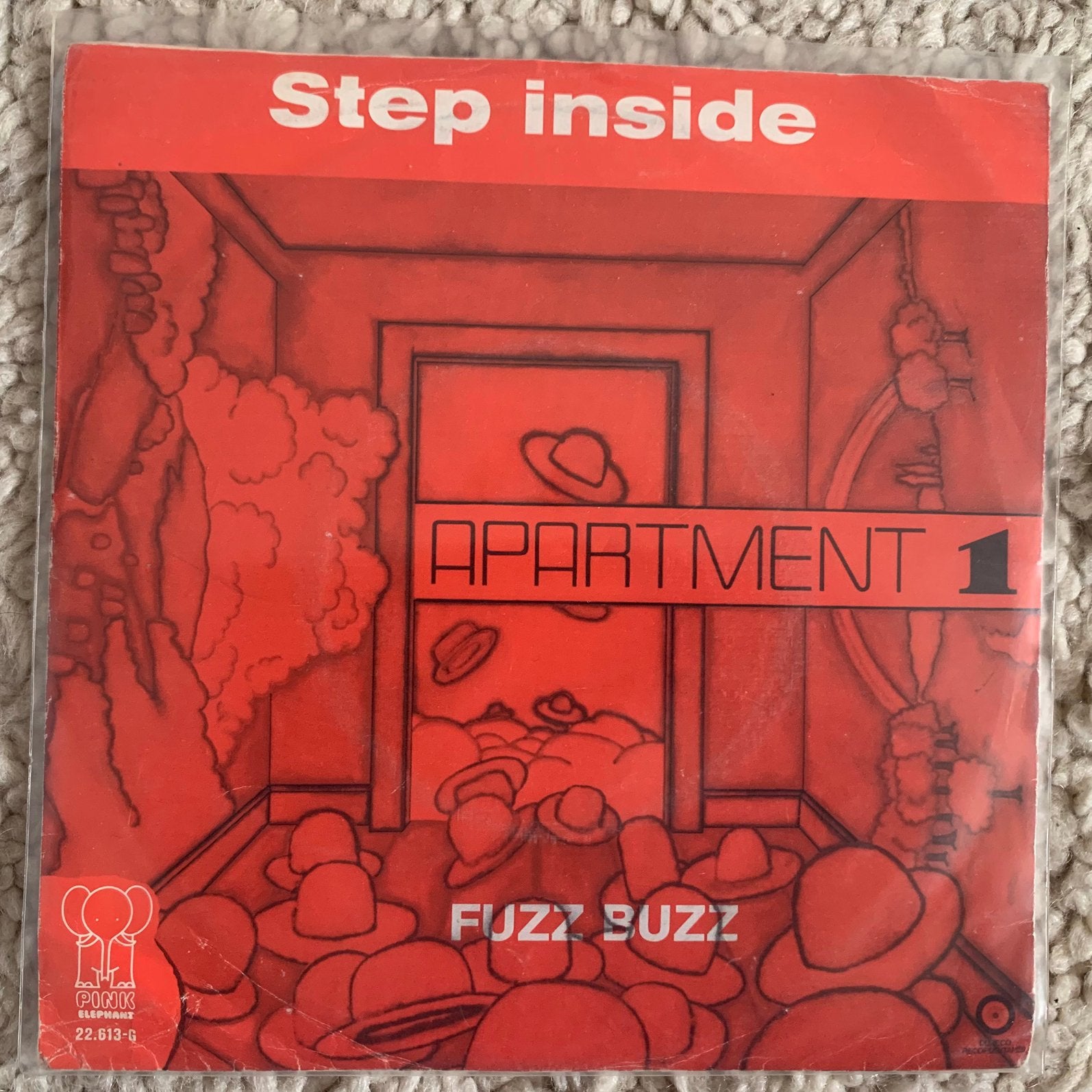 45/ Apartment 1 / fuzz buzz, Ophalen of Verzenden, Zo goed als nieuw