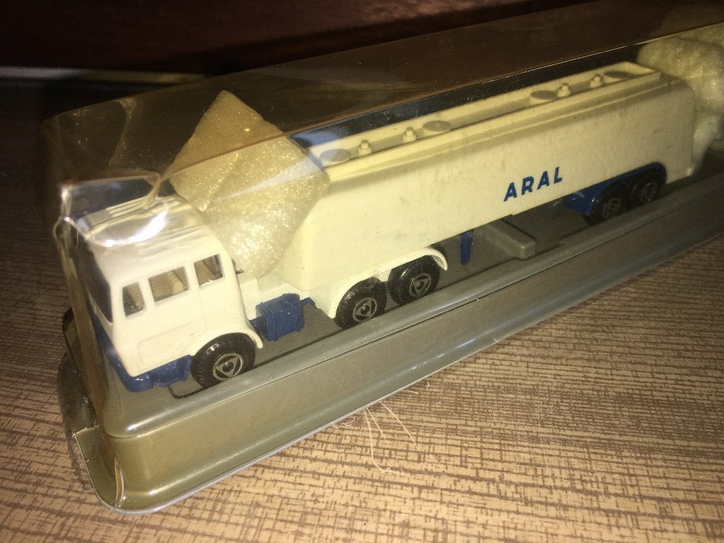 2x EFSI Mercedes LP cubic Kubische Aral tankvrachtwagens, Ophalen of Verzenden, Nieuw, Bus of Vrachtwagen, Efsi