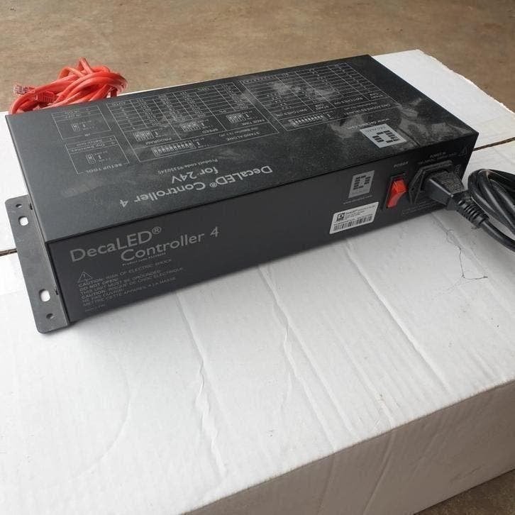 DECALED CONTROLLER 4 VOOR 24 VOLT DIMBARE LED PRODUKTEN