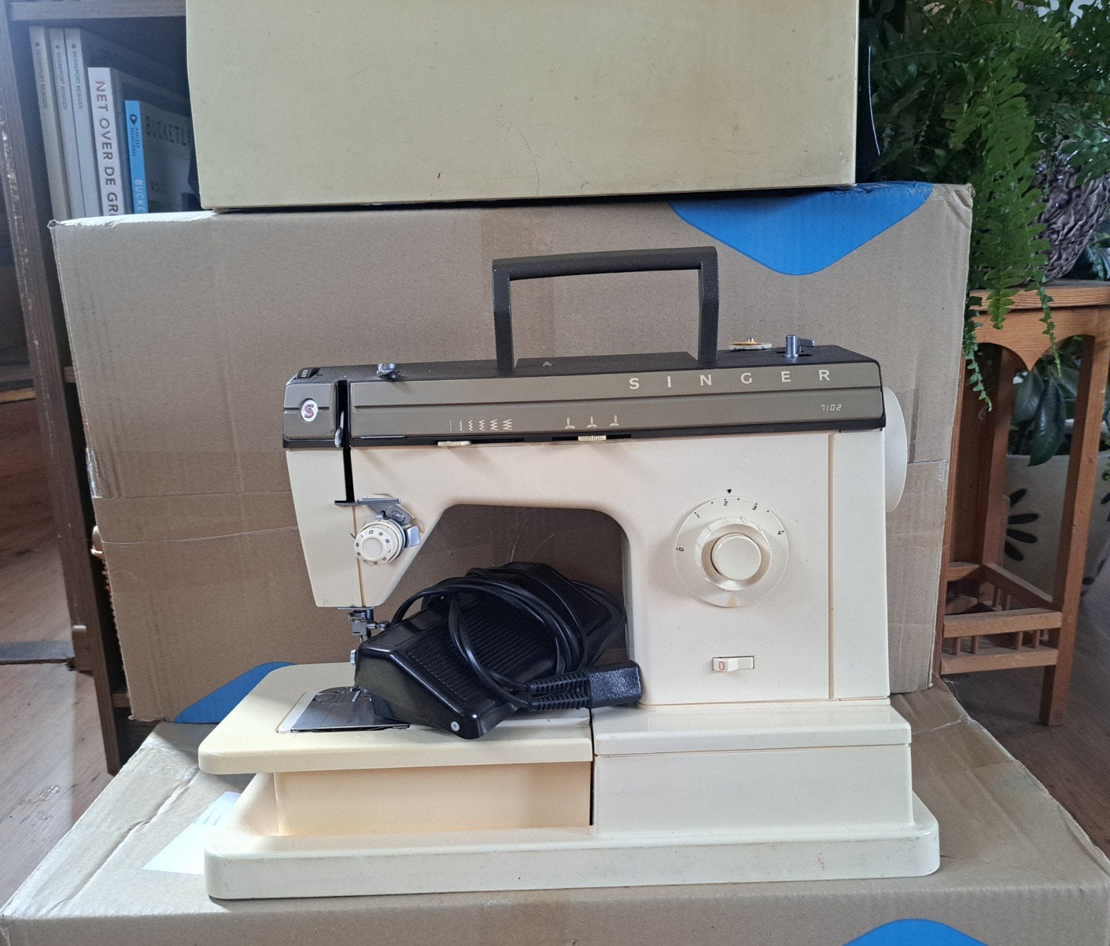 Singer naaimachine, type 7102, Ophalen of Verzenden, Gebruikt, Naaimachine, Singer