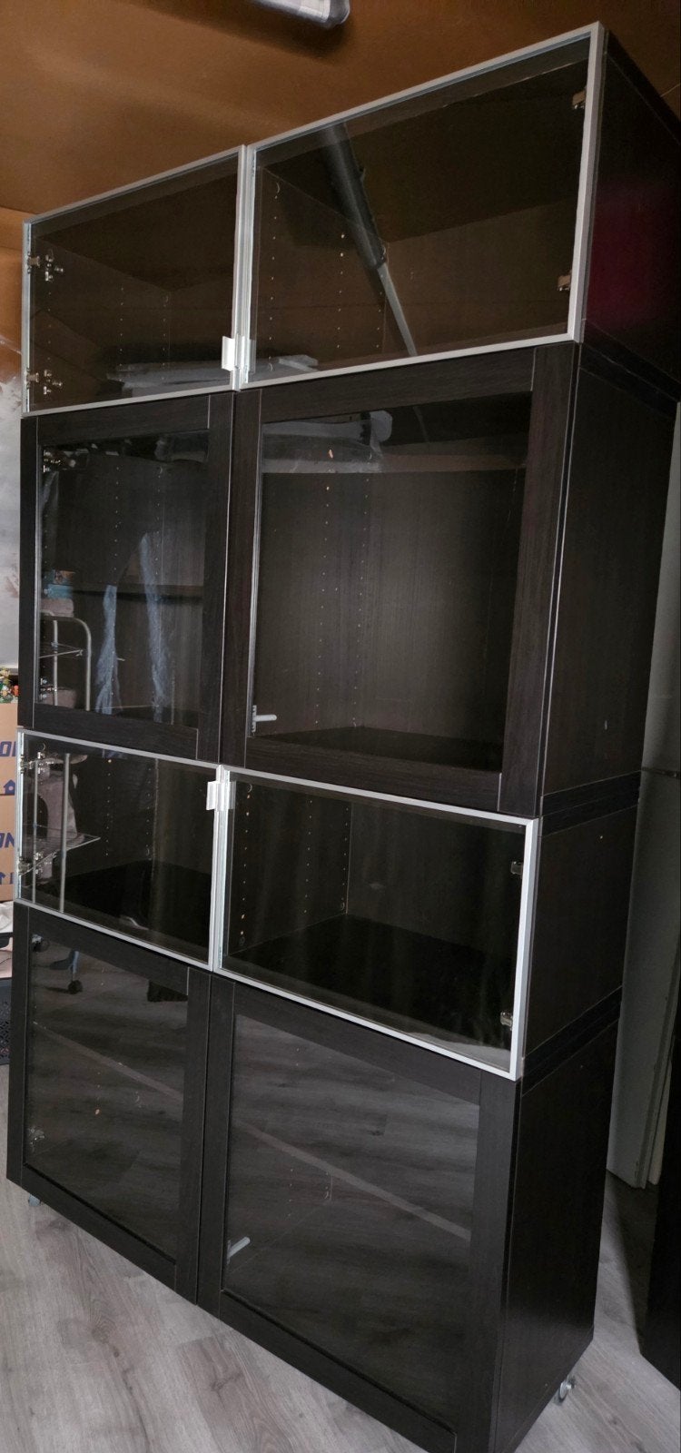 besta vitrine kast, Ophalen, Gebruikt