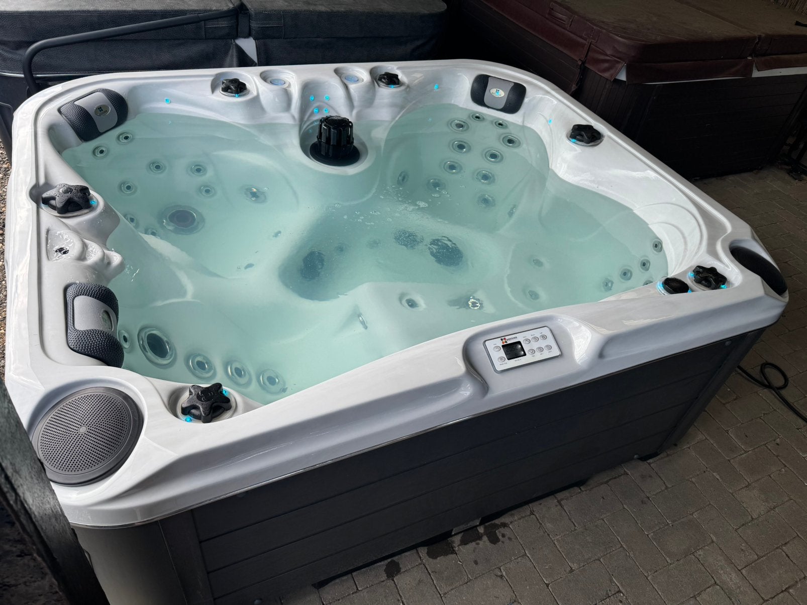 Jacuzzi gebruikt Passion Spa Happy 4-pers Balboa incl cover, 4011 GM, Info@vdkspas.nl, Passion Spa, Ophalen of Verzenden
