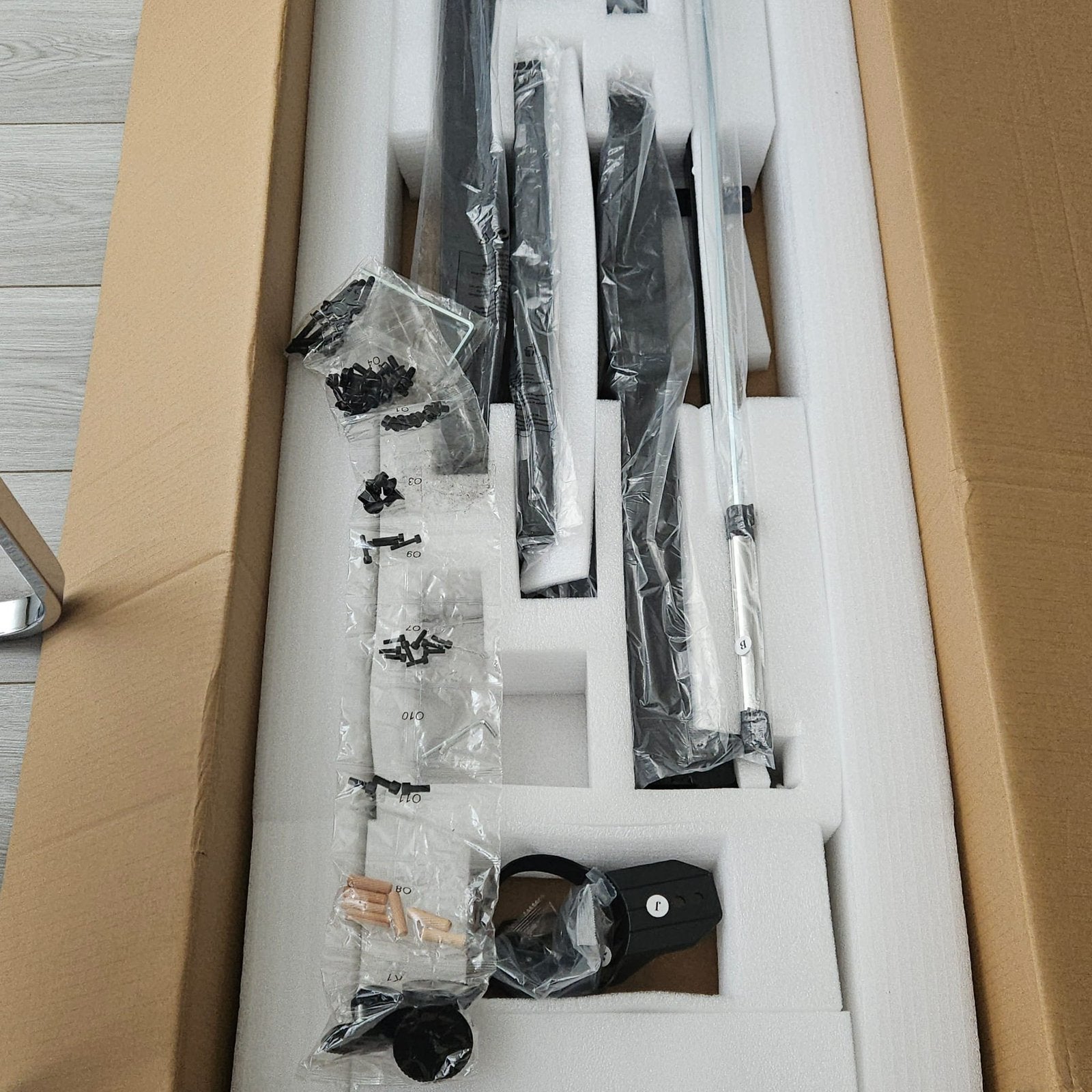 Zit staan bureau 140x 70, Ophalen, Zo goed als nieuw