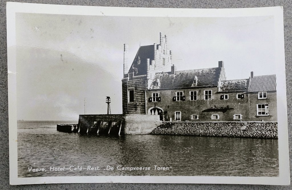 ansichtkaart Zeeland e/o nr.28 - Veere, Verzamelen, Ansichtkaarten | Nederland, Ophalen of Verzenden, 1920 tot 1940, Gelopen, Zeeland