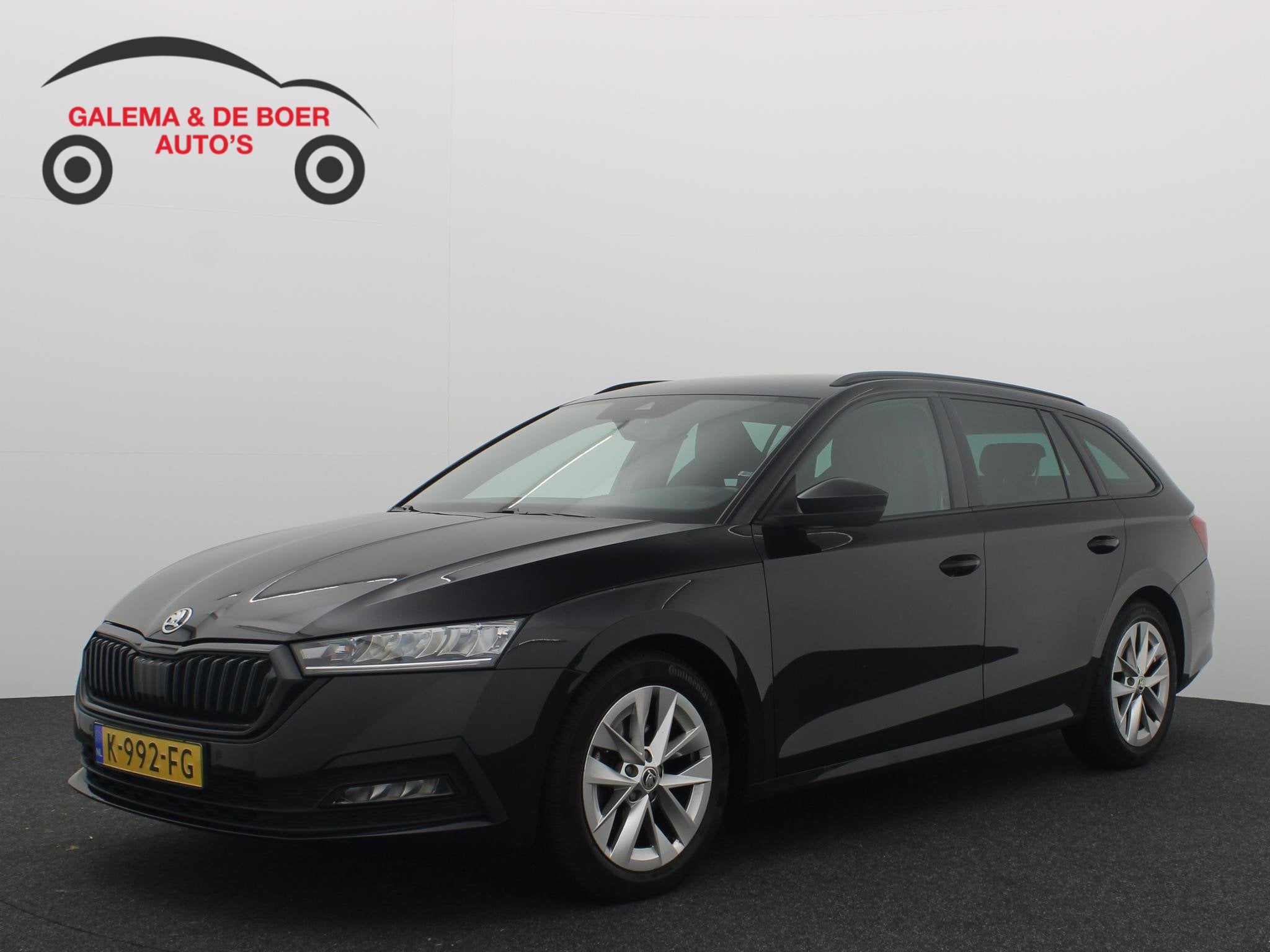 Skoda Octavia Combi 1.0 TSI Sport Business TREKHAAK / RS-STO, Dealer onderhouden, Stof, Gebruikt, Zwart