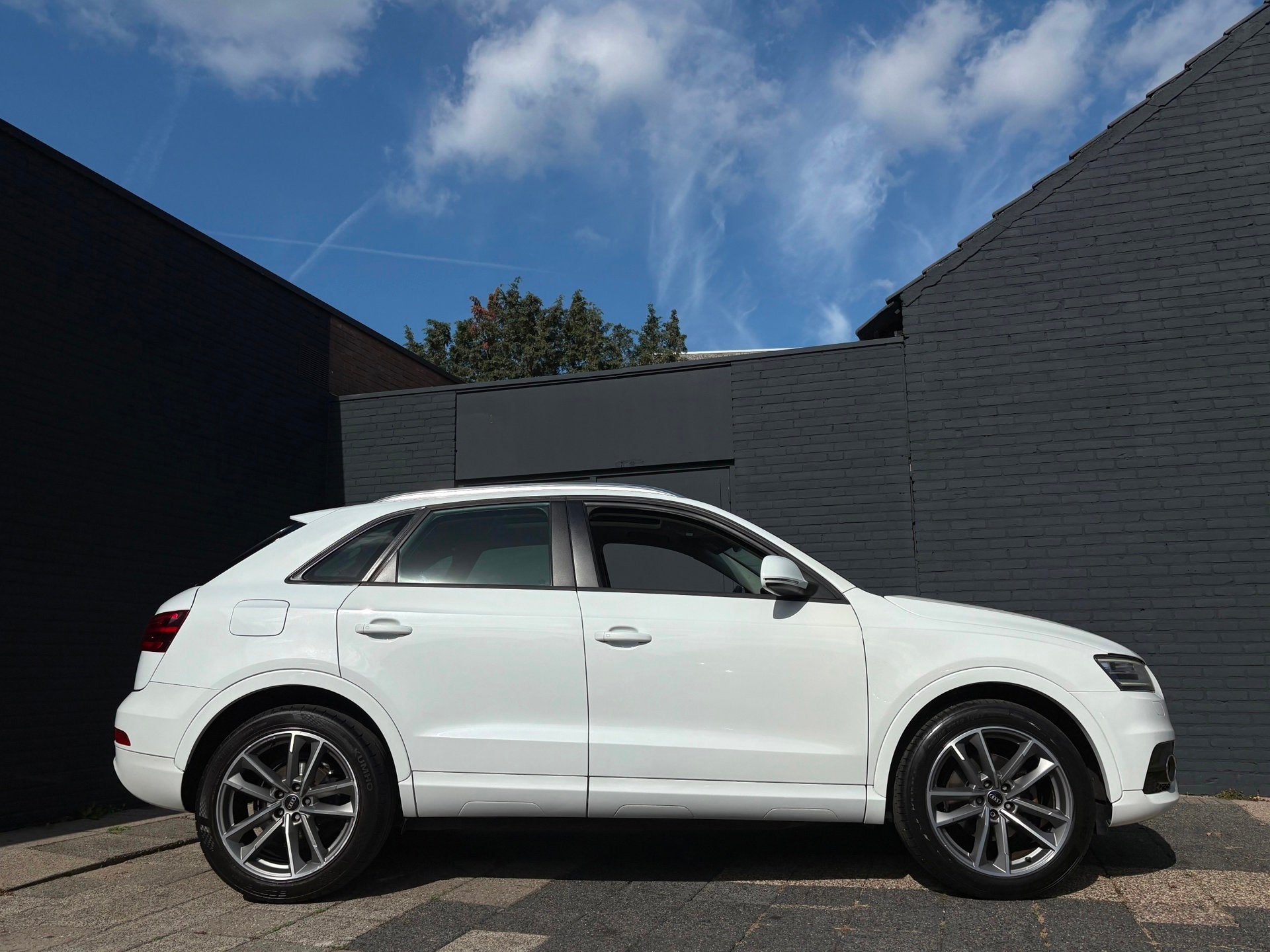 Foto 6 van Audi Q3 2.0 TFSI Quattro Automaat | Pano | Stoelverw. | Trek