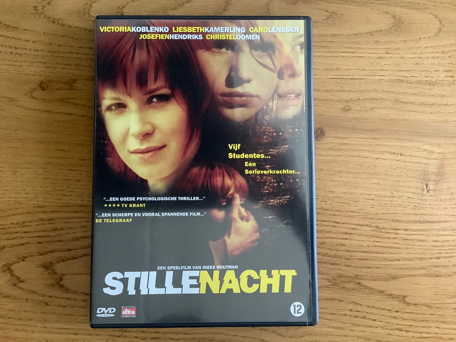 1). Stille Nacht regie Ineke Houtman, Victoria Koblenko., Vanaf 16 jaar, Ophalen of Verzenden, Zo goed als nieuw, Thriller