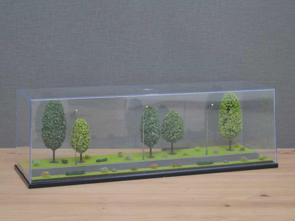 Dioramavitrine bomenlaan met verlichting (50x15x15cm), Ophalen of Verzenden, Nieuw, Bus of Vrachtwagen, Wsi
