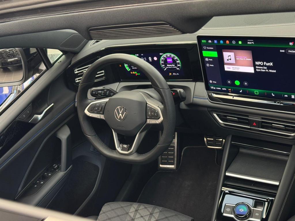 Volkswagen Tiguan 1.5 eTSI R-Line / Pano / 360 Camera / Mass, Stof, 4 cilinders, 150 pk, 1501 kg