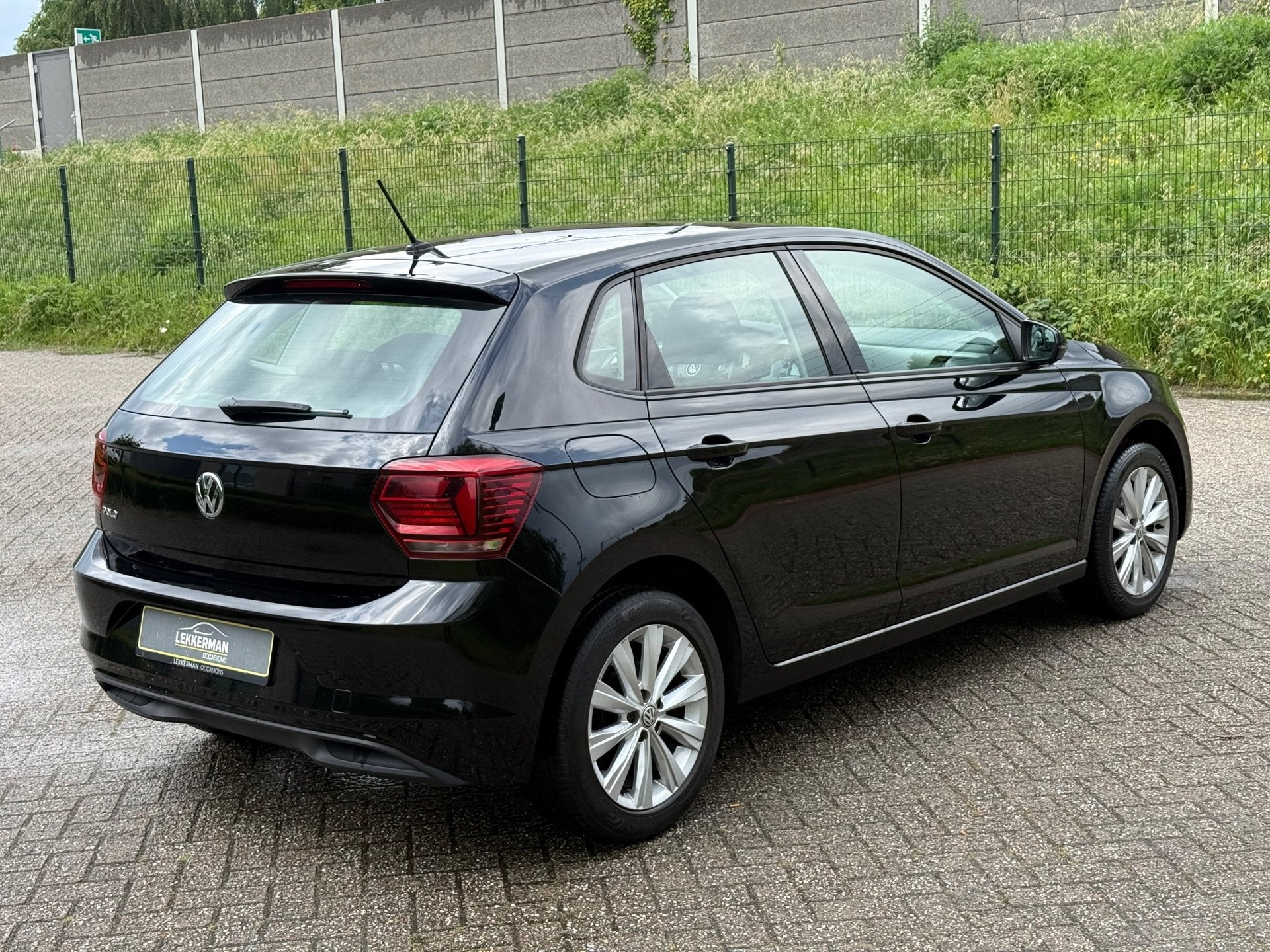Volkswagen Polo 1.0 TSI Comfortline 95PK I BLUETOOTH I STOEL, Auto's, Volkswagen, Voorwielaandrijving, 1063 kg, Gebruikt, 95 pk
