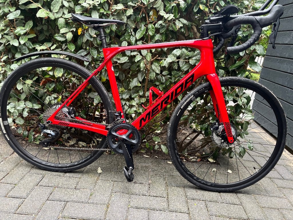 MERIDA SCULTURA ENDURANCE 6000 GLOSSY RED/BLACK M 51 2023, Overige merken, 28 inch, Carbon, 49 tot 53 cm