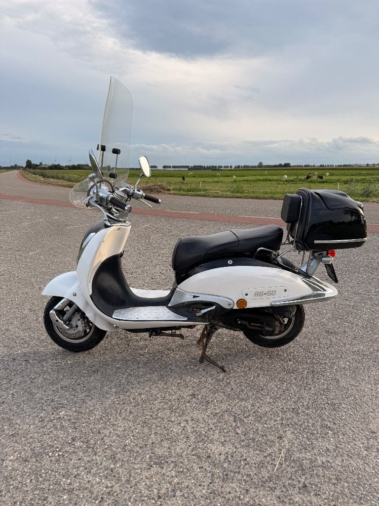 Turbho RG 50 – Nette scooter – 9.550 km – €400, Ophalen of Verzenden, Gebruikt, Benzine, Overige merken