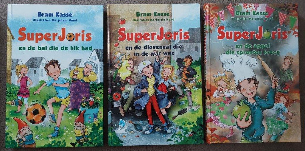 Bram Kasse: SuperJoris de dievenval/en de bal die de hik had, Ophalen of Verzenden, Zo goed als nieuw, Fictie algemeen