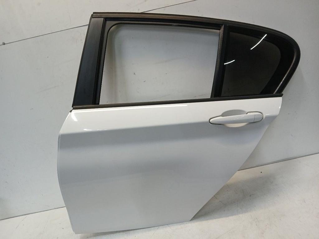 Portier links achter BMW 1 serie, Onderdelen@venauto.nl, Van der Ven Autorecycling B.V., Gebruikt, Ettenseweg 76, 4706 PB Roosendaal, The Netherlands