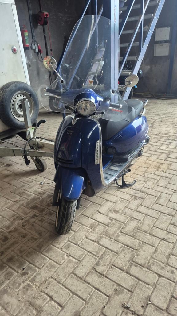 Btts avangtgarde bromscooter, Fietsen en Brommers, Scooters | Vespa, Ophalen, Gebruikt, Benzine, Overige modellen