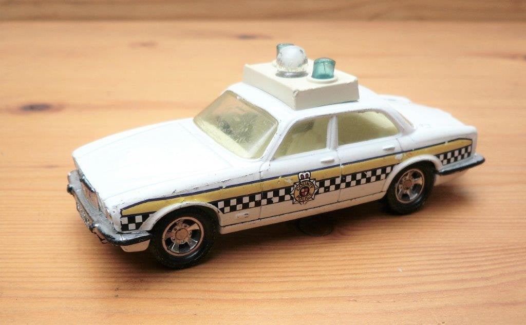 matchbox k-66. Jaguar xj12 county police. 1/40., Ophalen of Verzenden