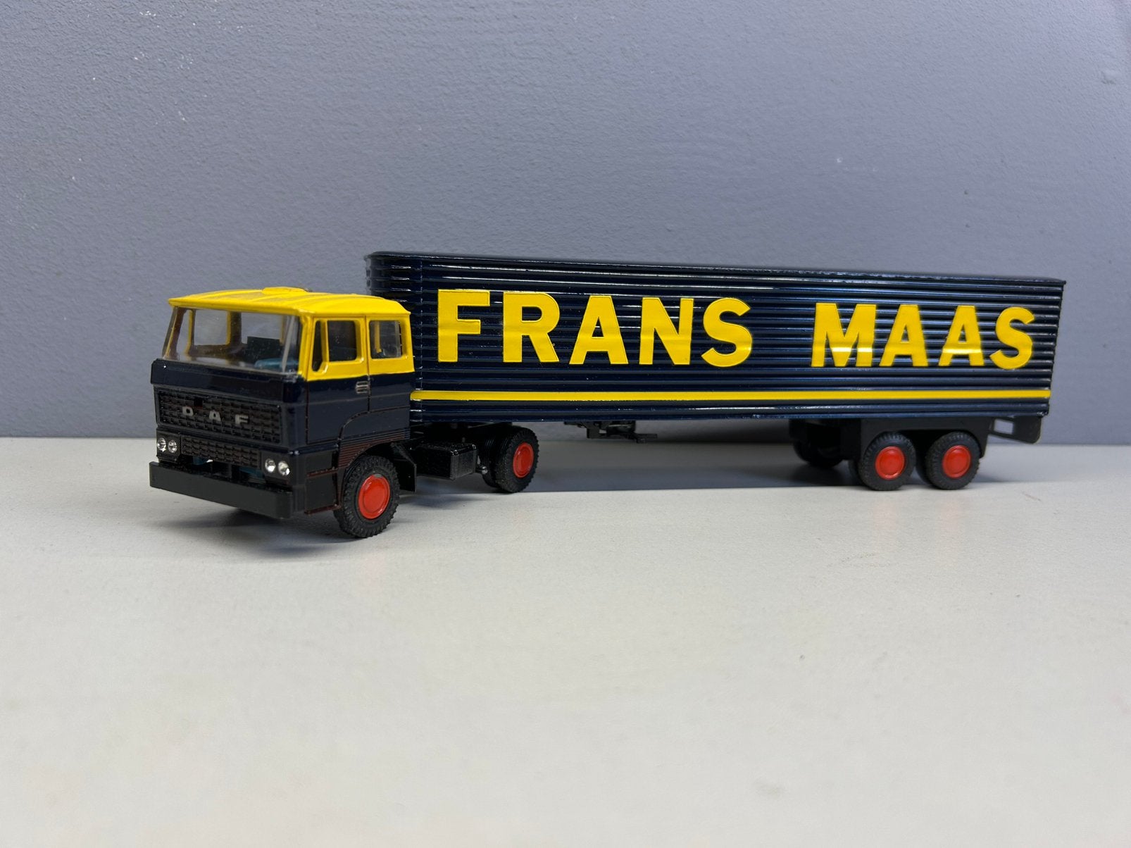 Lion toys car #59 Daf 2800 Frans Maas Transport type1, Hobby en Vrije tijd, Modelauto's | 1:50, Ophalen of Verzenden, Nieuw, Bus of Vrachtwagen