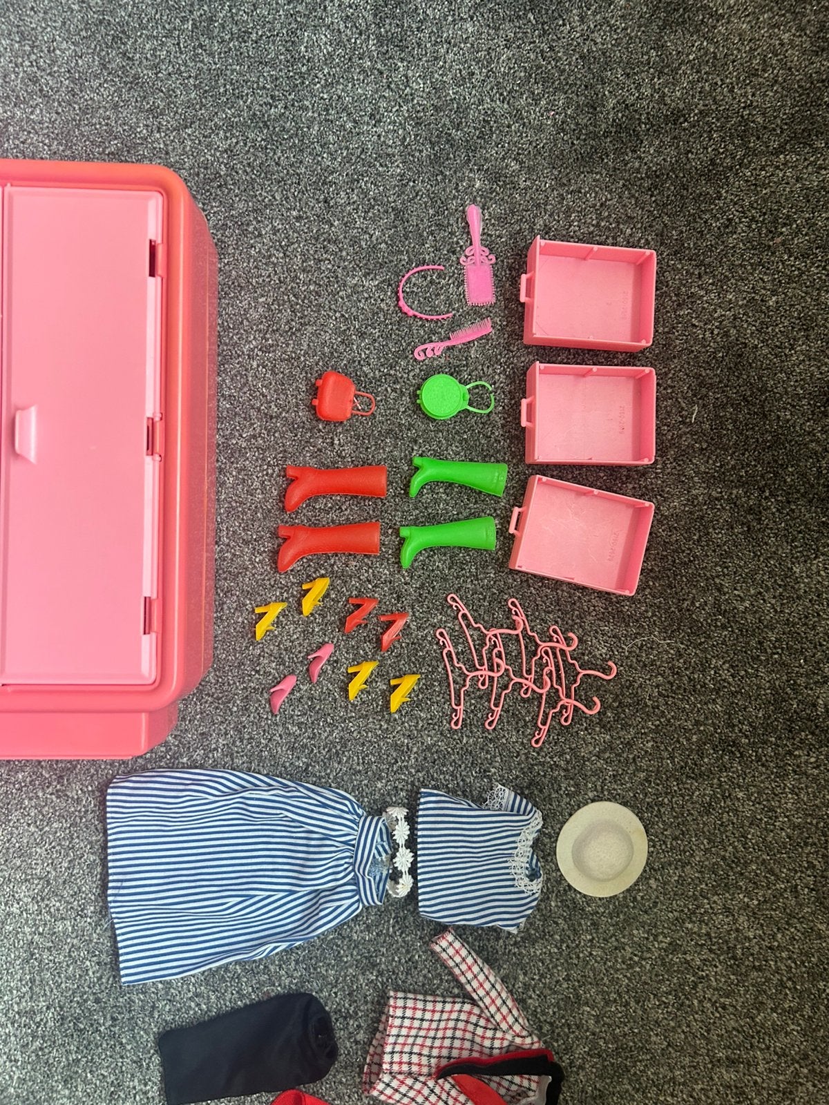 Mattel originele Barbie kast uit 1977 te koop, Ophalen of Verzenden