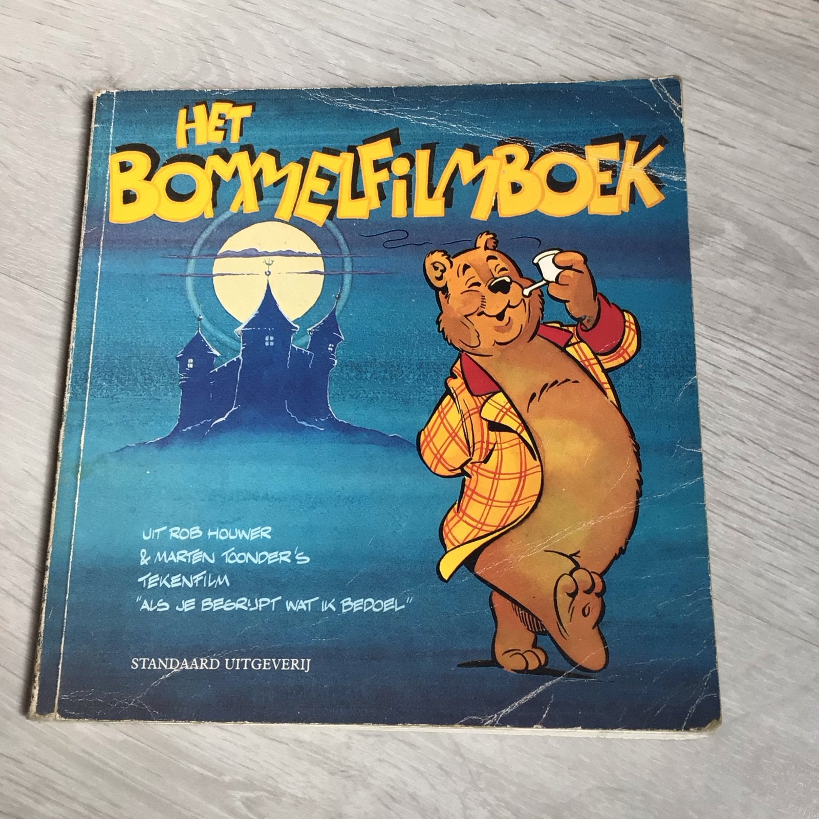 Het Bommelfilmboek - Rob Houwer & Marten Toonder, Boeken, Eén stripboek, Ophalen of Verzenden, Gelezen