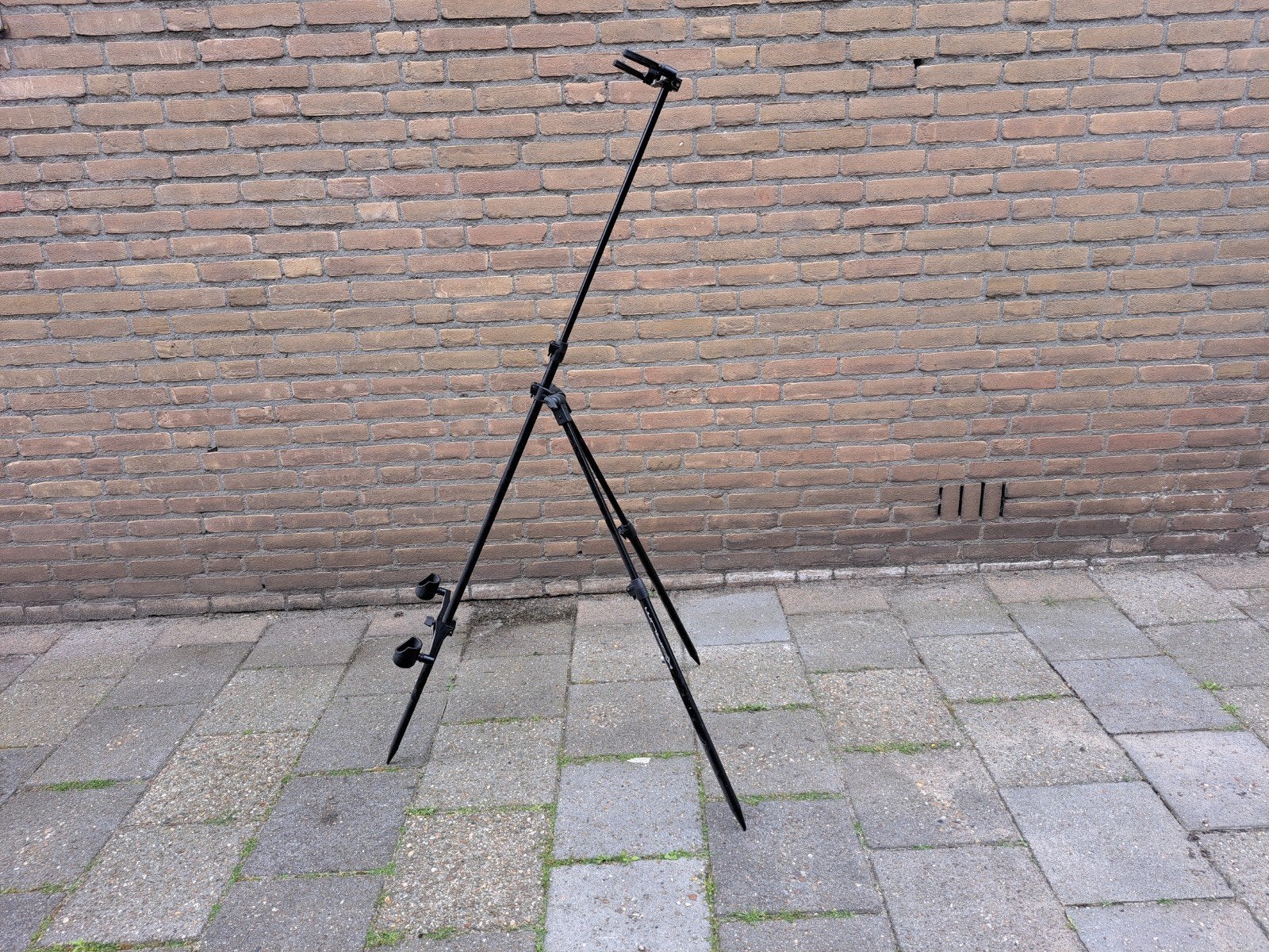 3 pod merk korum,  kan ook als rodpot met piepers, Ophalen, Zo goed als nieuw, Werphengel