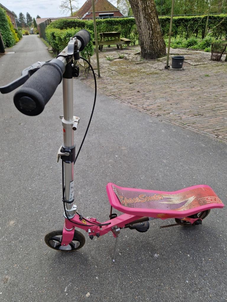 Roze Space Scooter, Fietsen en Brommers, Steps, Ophalen of Verzenden, Gebruikt, Overige typen