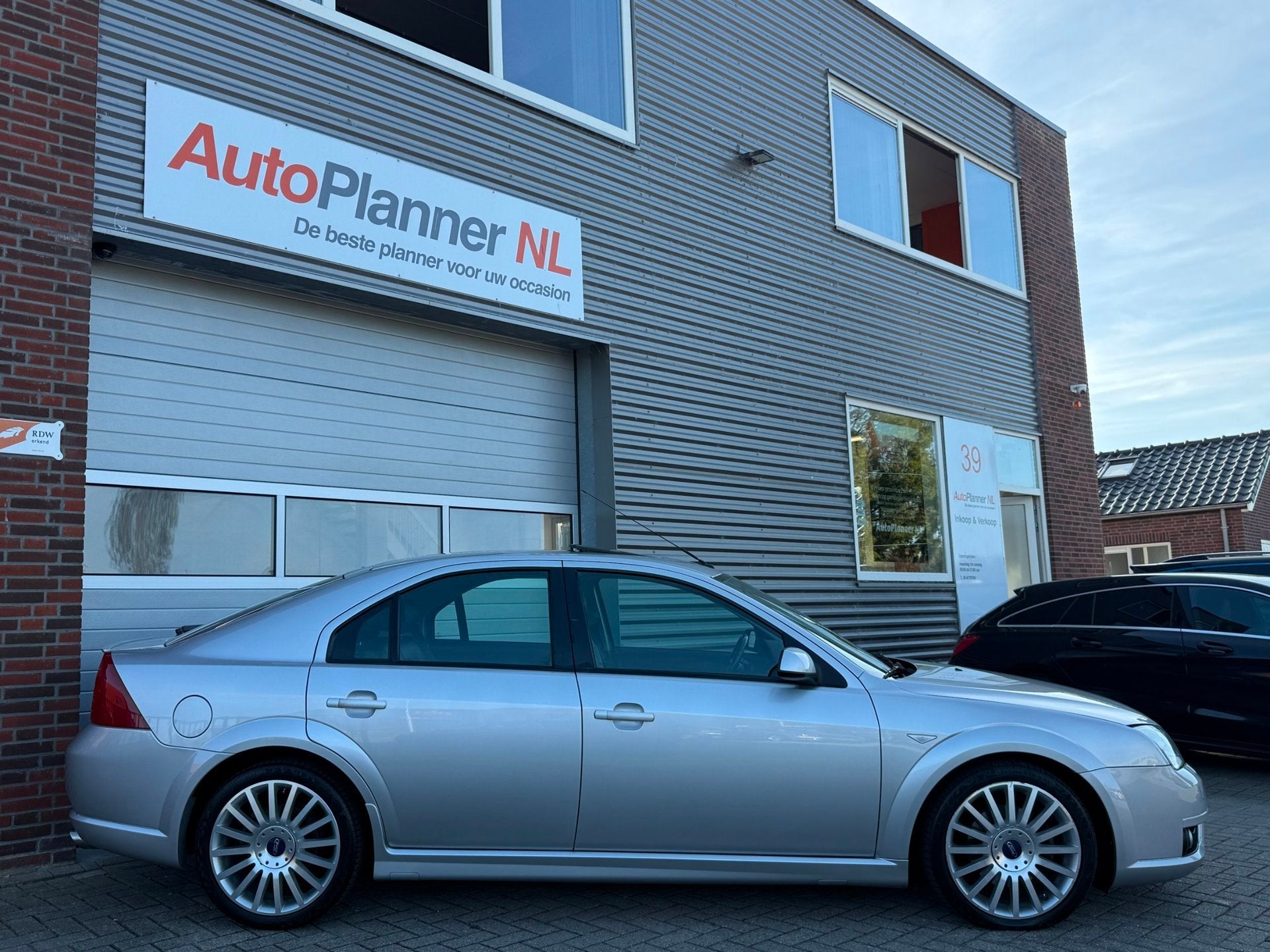 Ford Mondeo 3.0 V6 ST220! Cruise! Navi! Recaro! 1e Eigen.!, Auto's, Ford, Voorwielaandrijving, Gebruikt, Zwart, Mondeo