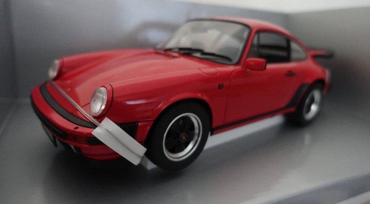 Porsche 911 Carrera coupe schaal 1:12 (nieuw), Ophalen of Verzenden, Nieuw, 1:9 t/m 1:12, Auto
