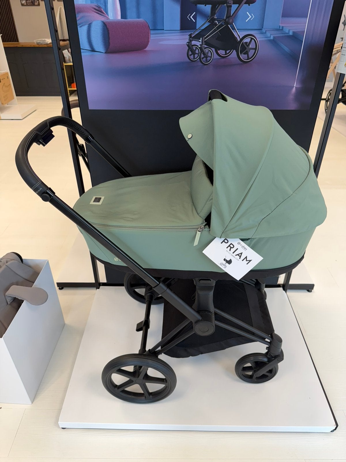 Showmodel Cybex Priam 4 Kinderwagen Leaf Green - Matt Black, Ophalen, Zo goed als nieuw, Overige merken