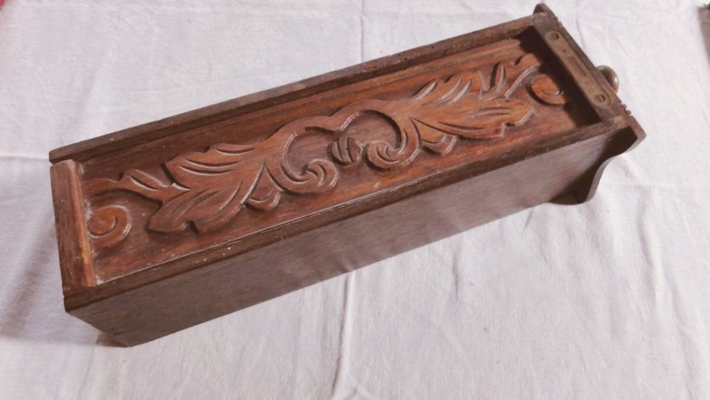 Doosje, hout antiek met mooi uitgewerkt deksel, Antiek en Kunst, Curiosa en Brocante, Ophalen of Verzenden