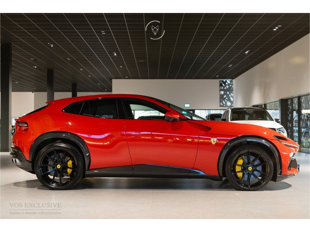 Ferrari Purosangue 6.5 V12 Full Carbon in- en exterior|Pelle, Auto's, Ferrari, Automaat, 2033 kg, Inductieladen voor smartphones