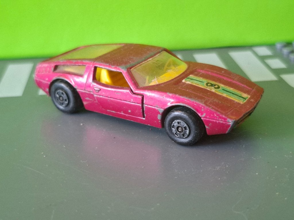 Matchbox 32 - Maserati Bora [paars] 1/60 1, Ophalen of Verzenden, Gebruikt, Auto