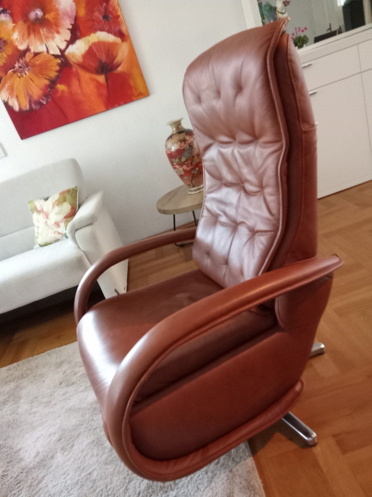 Relaxstoel HUKLA, Ophalen, Zo goed als nieuw, Leer, 50 tot 75 cm