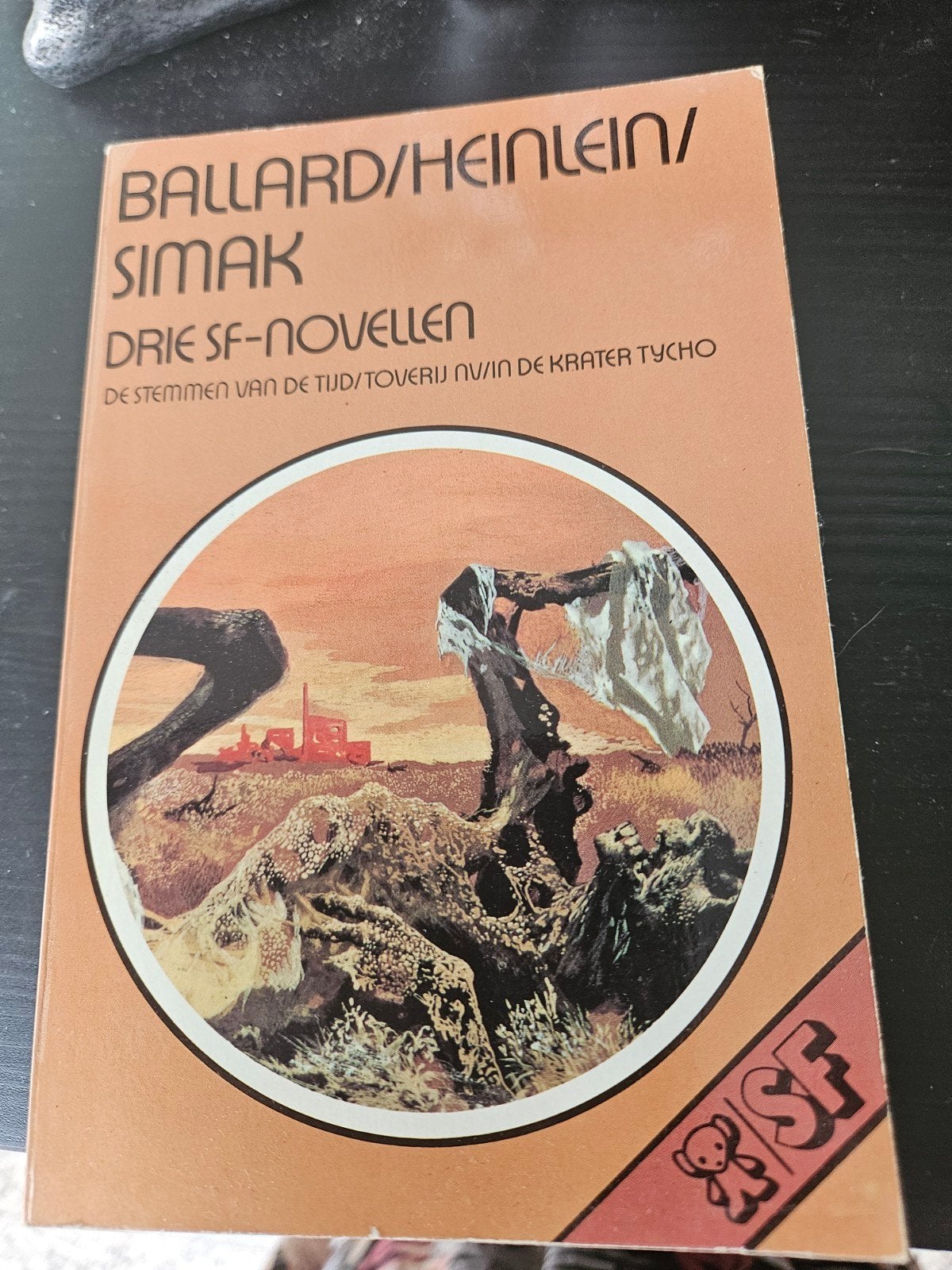 Drie SF-novellen: Ballard, Heinlein, Simak (Bruna SF), Boeken, Ophalen of Verzenden