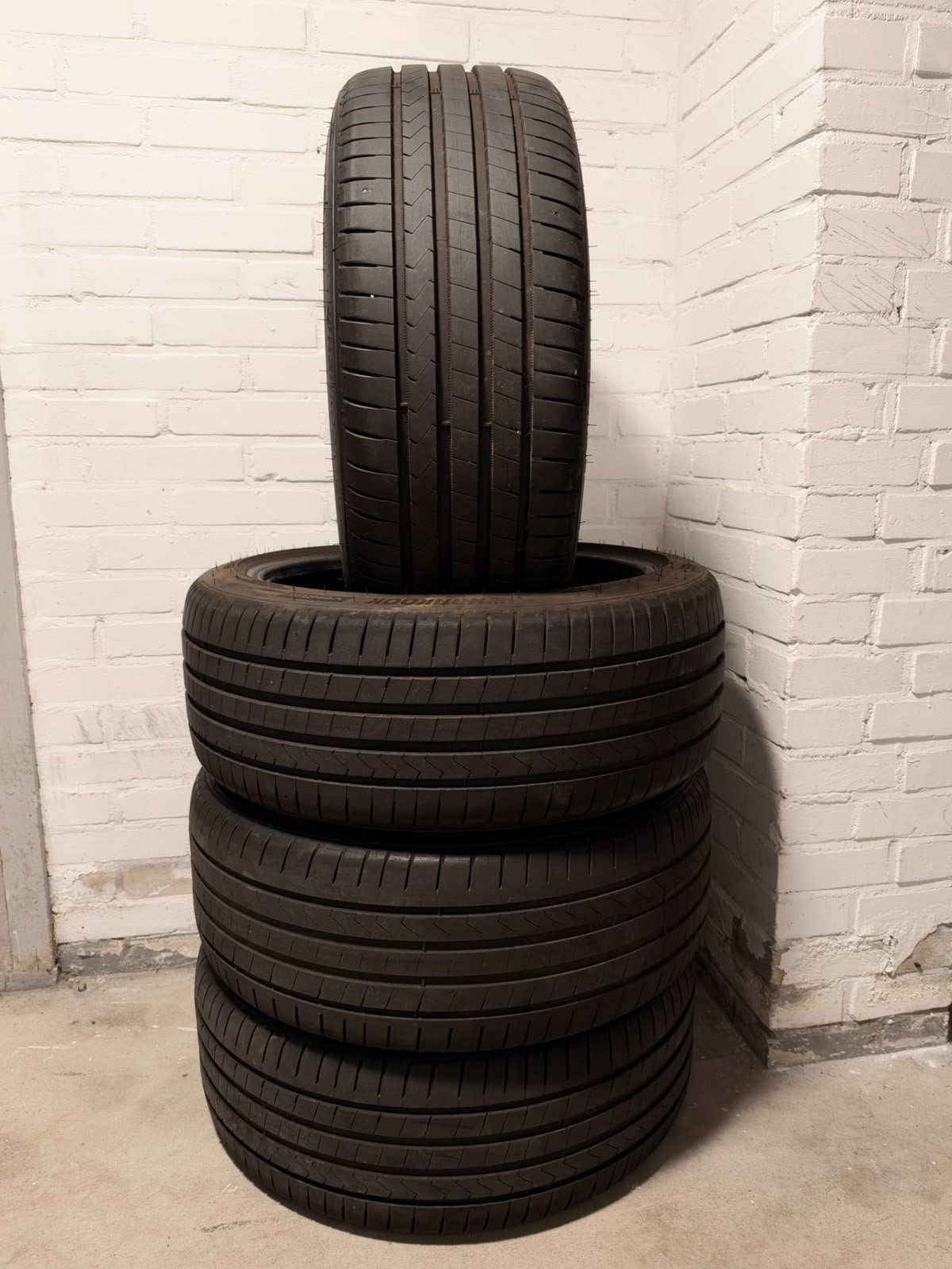 4x Hankook Zomerbanden 235/40R18, Ophalen, 18 inch, Gebruikt, 235 mm