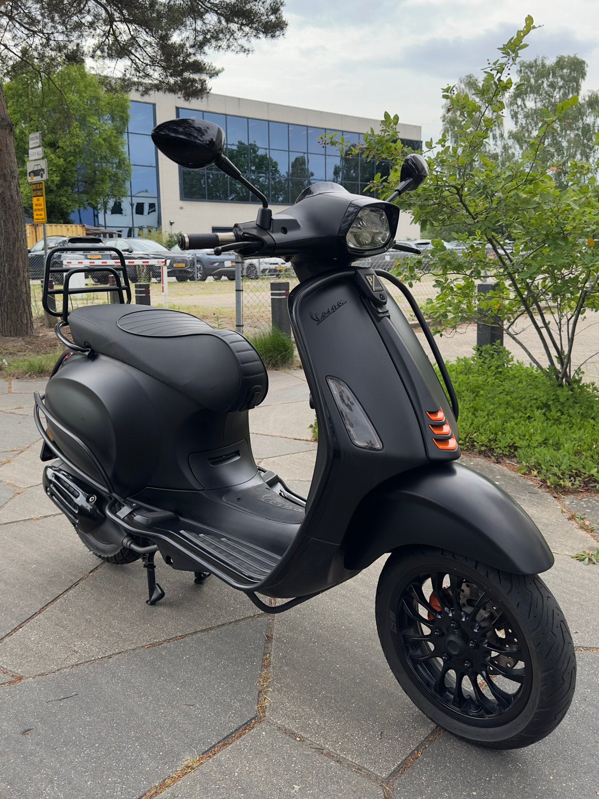 Vespa Spint 80cc Notte, Fietsen en Brommers, Scooters | Vespa, Ophalen of Verzenden, Zo goed als nieuw, Benzine, Overige modellen