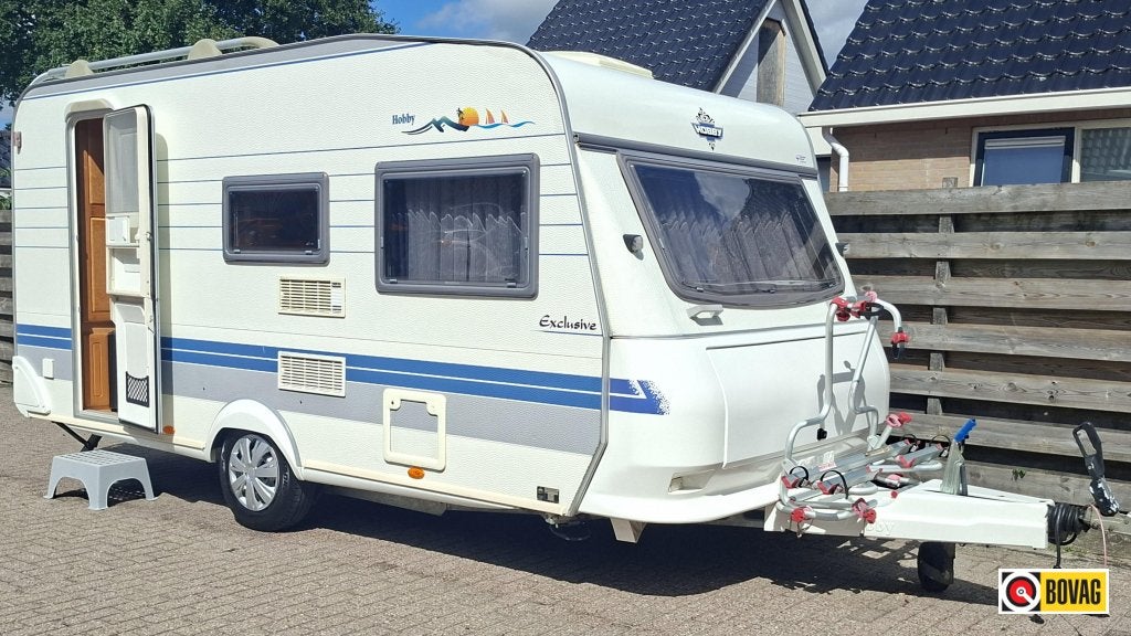 Hobby Exclusive 440 SF incl. voortent en mover !, Caravans en Kamperen, Caravans, Hobby, Bedrijf, Treinzit, Schokbreker