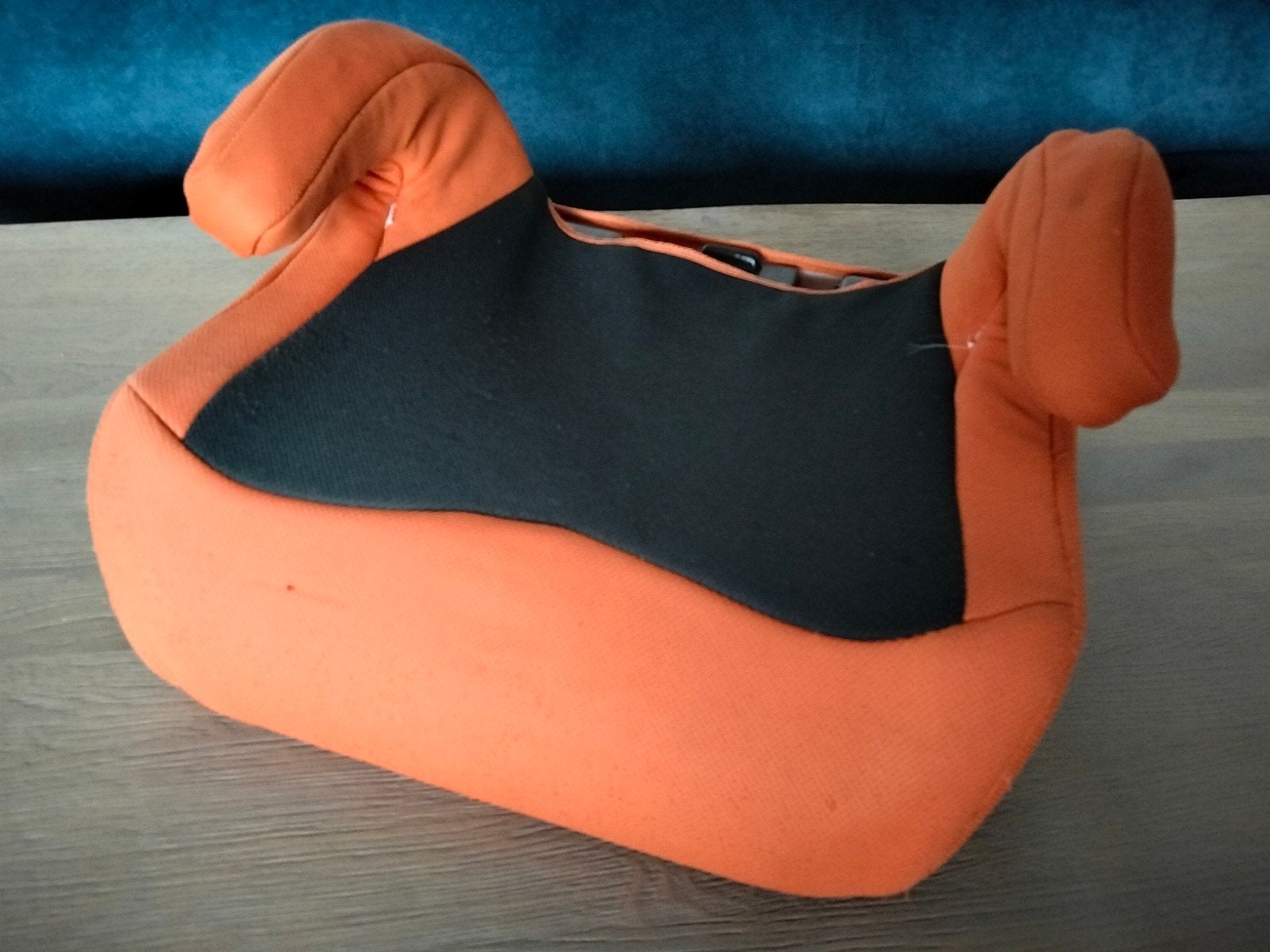 Handige stoelverhoger voor in de auto - Oranje/Zwart, Overige merken, 15 t/m 36 kg, Ophalen of Verzenden, Gebruikt