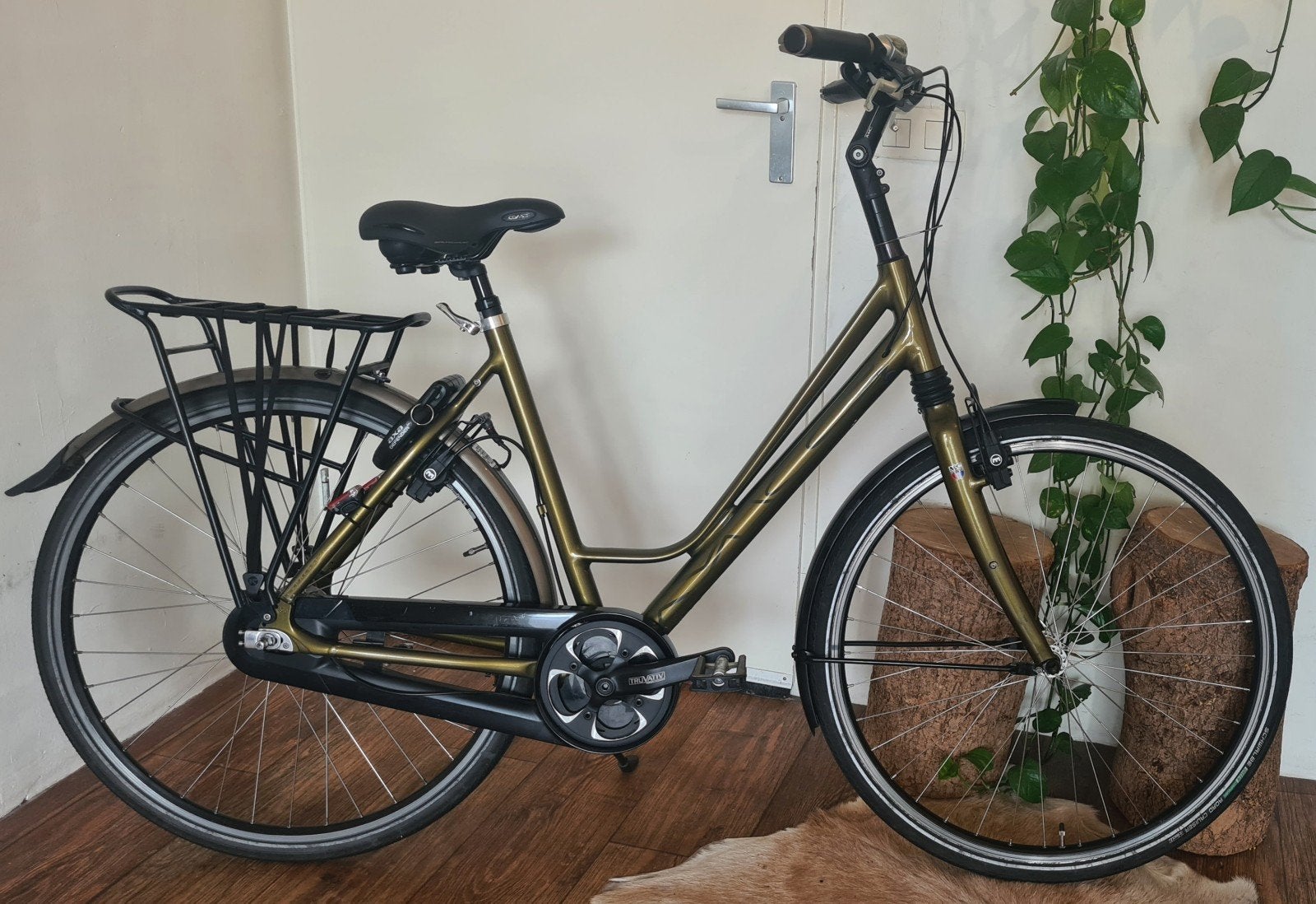 Hybryde Multi Cycle EXPRESSIVE Damesfiets || 8 versnellingen, 53 tot 56 cm, Velgrem, Zo goed als nieuw, Ophalen