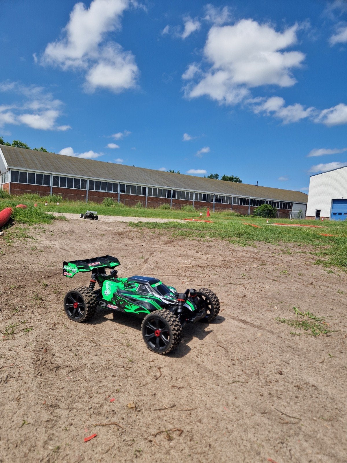 Corally Asuga XLR 6S - Zo goed als nieuw, Hobby en Vrije tijd, Modelbouw | Radiografisch | Auto's, Elektro, Auto offroad, Ophalen of Verzenden