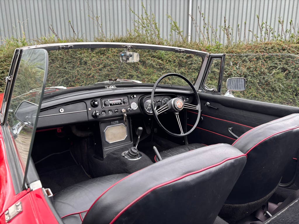 MGB 1.8 Cabriolet 1967 Rood / Oldtimer / Klassieker / Rally!, foto 10