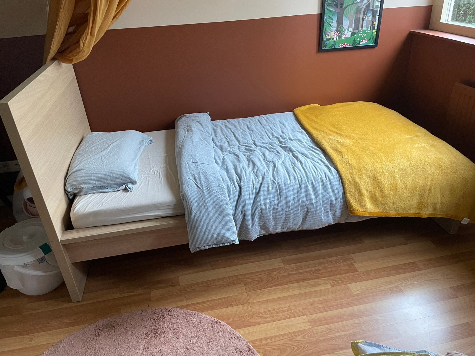Eenpersoons bed, Huis en Inrichting, Slaapkamer | Bedden, Ophalen, 90 cm, Zo goed als nieuw, 200 cm