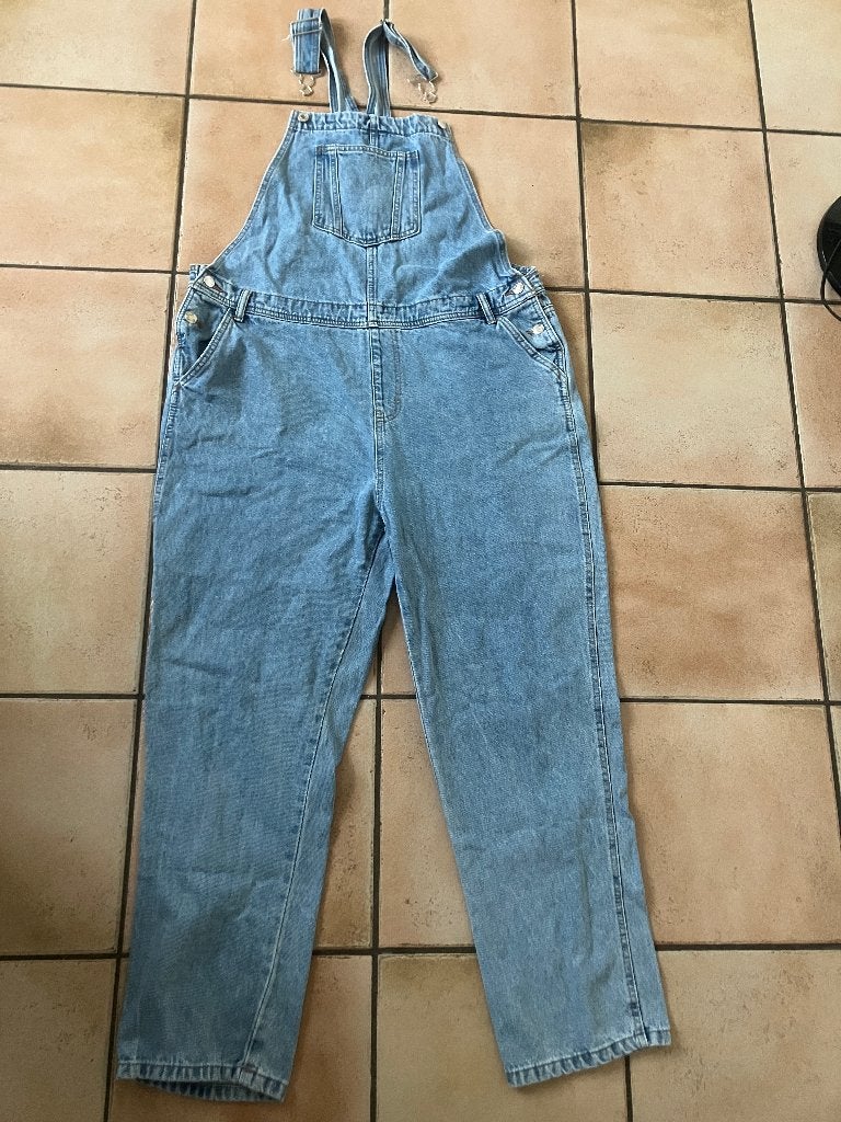 Lichtblauwe denim tuinbroek, Blauw, Ophalen of Verzenden, Zo goed als nieuw, Broek of Spijkerbroek