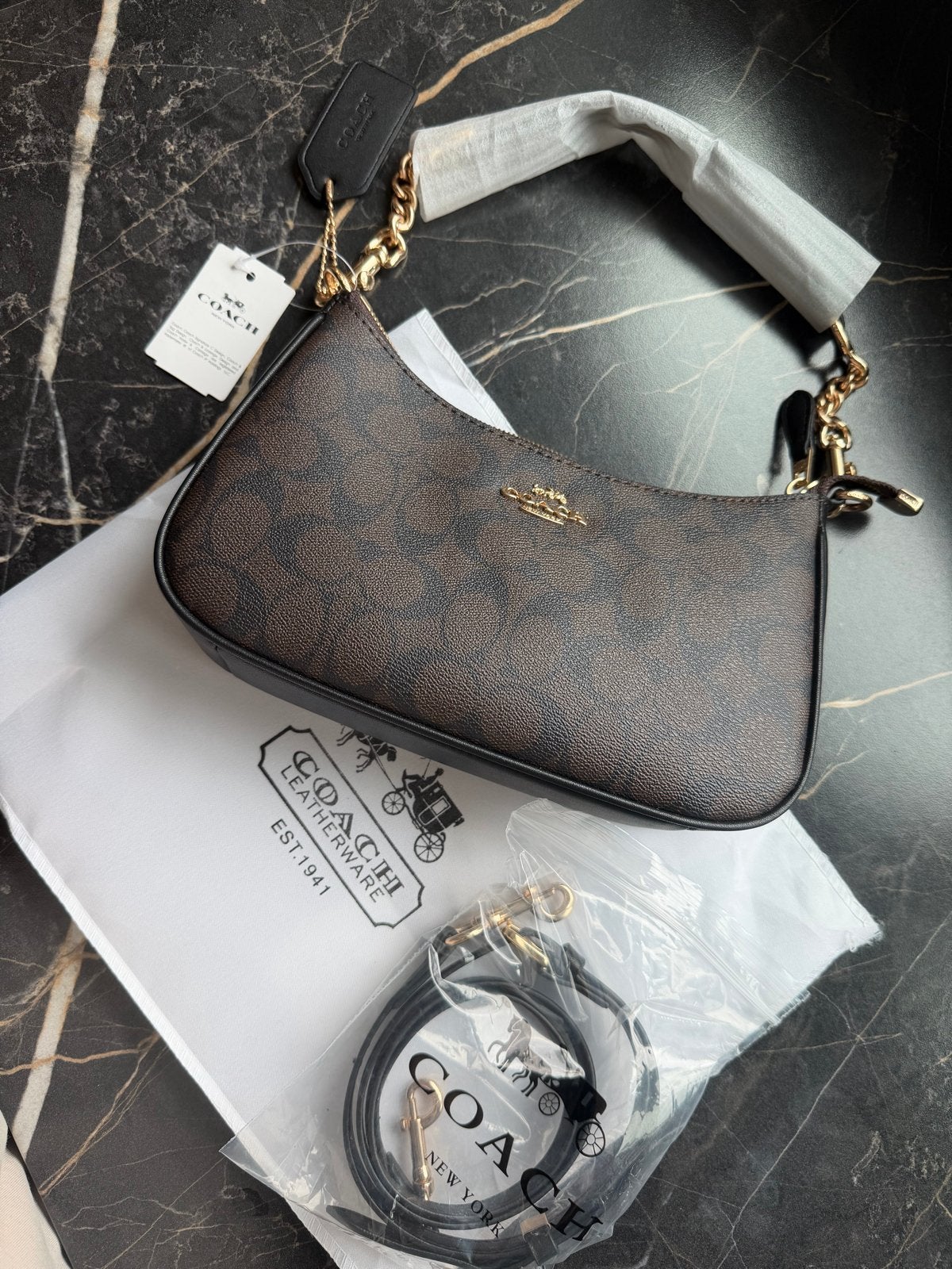 Coach Schoudertasje Bruin Monogram Nieuw, Ophalen of Verzenden, Nieuw, Bruin, Schoudertasje