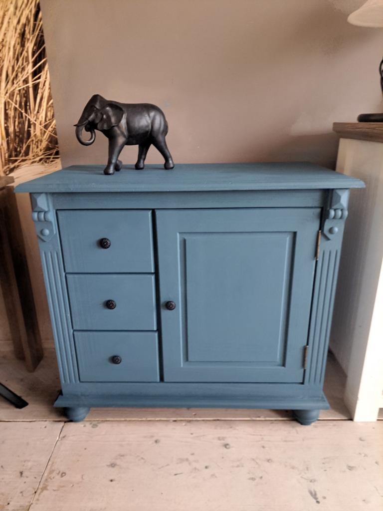 Vintage blauwe ladekast met deur - Landelijke stijl, Antiek en Kunst, Antiek | Meubels | Kasten, Ophalen