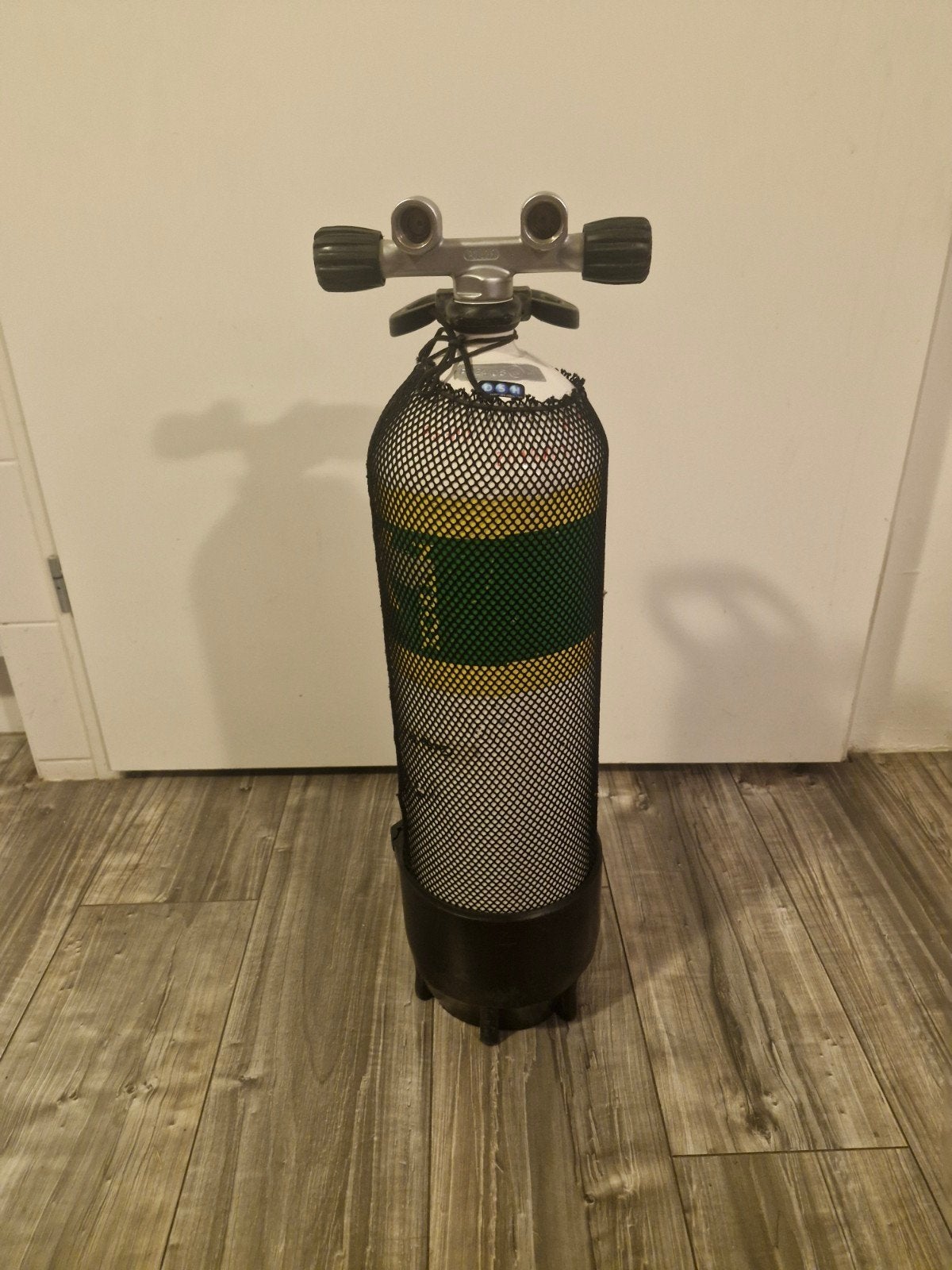 Duikfles 10L staal 300 bar, Watersport en Boten, Duiken, Ophalen, Zo goed als nieuw, Duikfles