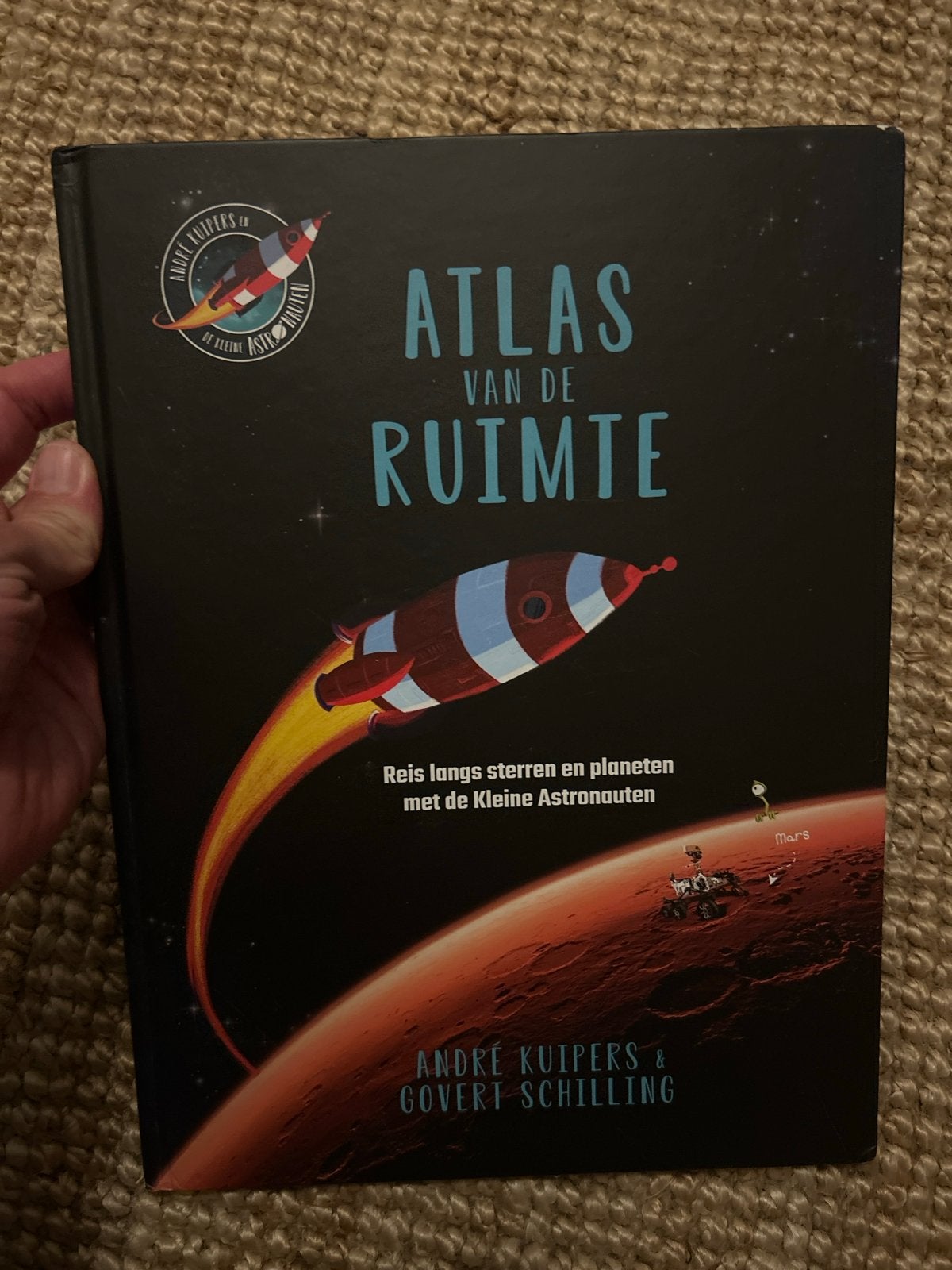 Atlas van de Ruimte - André Kuipers & Govert Schilling, Boeken, Ophalen of Verzenden, Zo goed als nieuw, Non-fictie