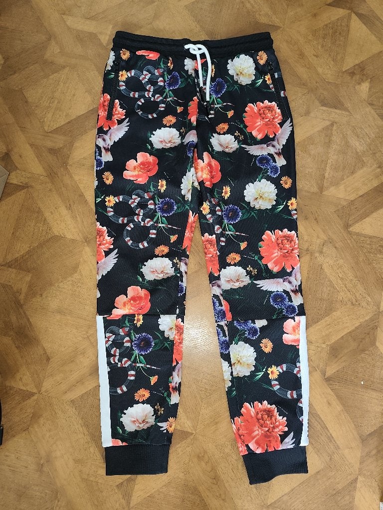 Tigha broek maat 38 /M, Maat 38/40 (M), Overige kleuren, Ophalen of Verzenden, Zo goed als nieuw