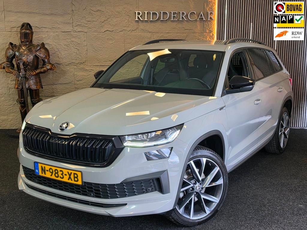 Skoda Kodiaq 1.5 TSI Sportline Business|GARANTIE|TREKHAAK|AC, Auto's, Euro 6, 4 cilinders, 150 pk, Alcantara
