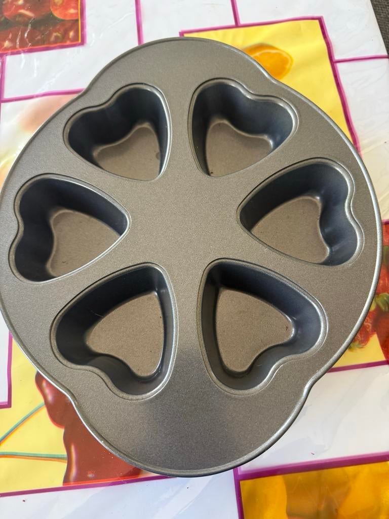 Cupcake schaal hartjes - Bakvorm voor 6 cupcakes, Ophalen of Verzenden, Metaal, Grijs, Overige typen